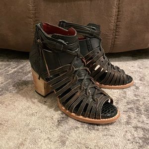 Freebird by Steven, black Wazee, size 7